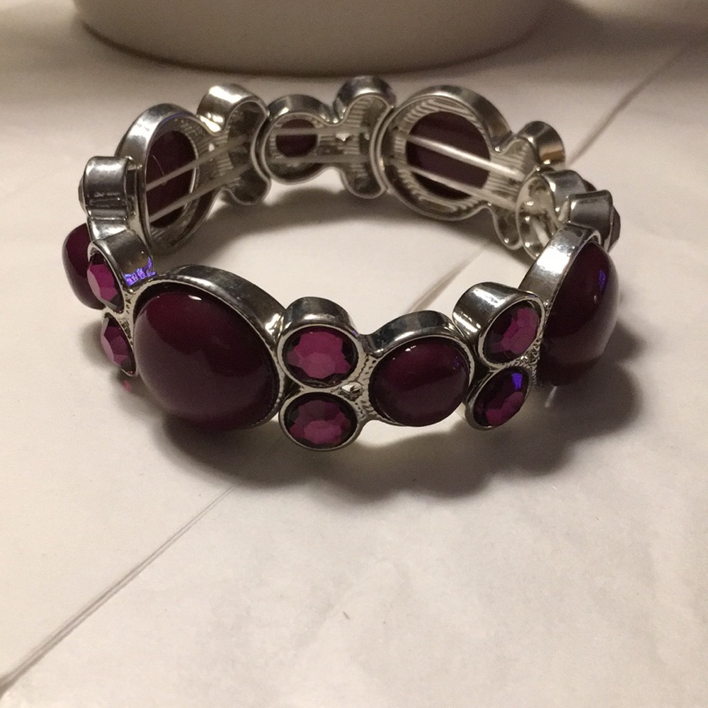 Bracelet. Purple.